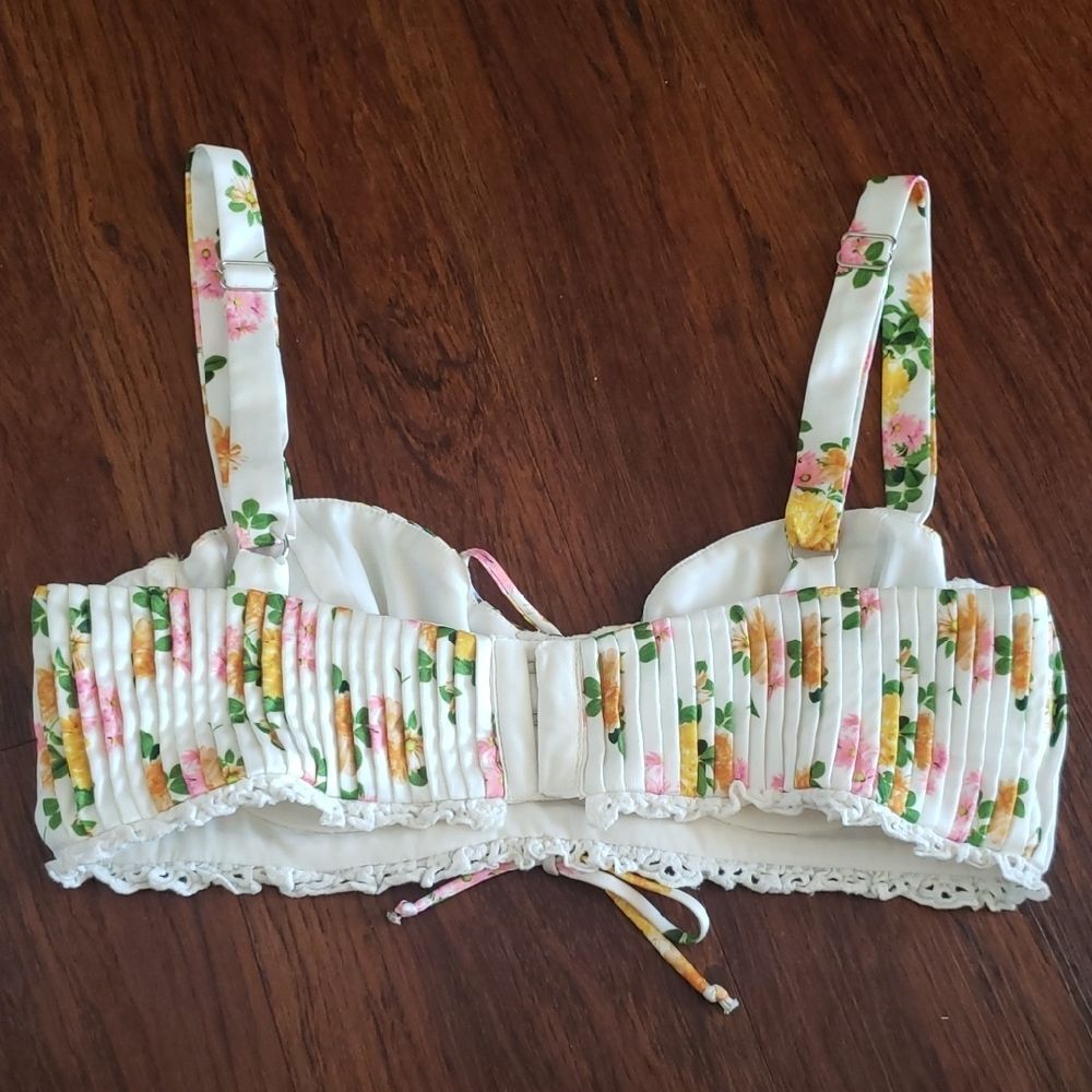 For Love & Lemons Floral Pleated Chic Feminine Fairy Cottagecore Crop Top Size M - Picture 3 of 7